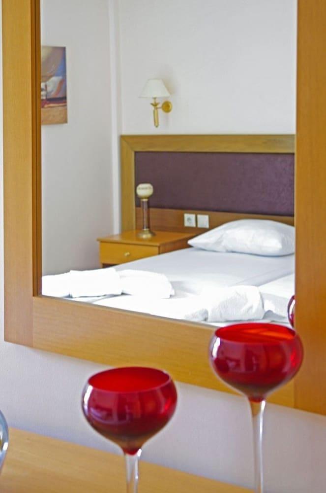 Kateríni Regina Mare Hotel מראה חיצוני תמונה
