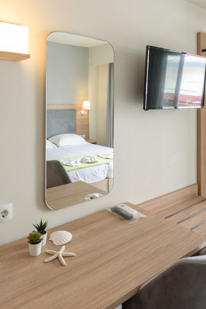 Kateríni Regina Mare Hotel מראה חיצוני תמונה